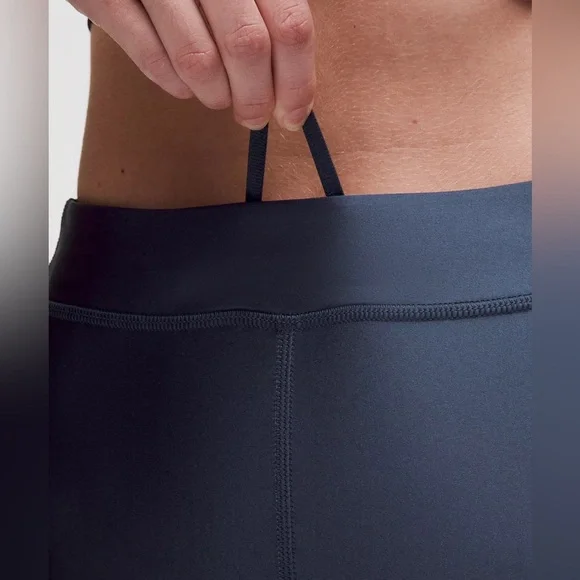 NWT lululemon Satin Shine HR Tight 28” 💙 - Picture 4 of 6